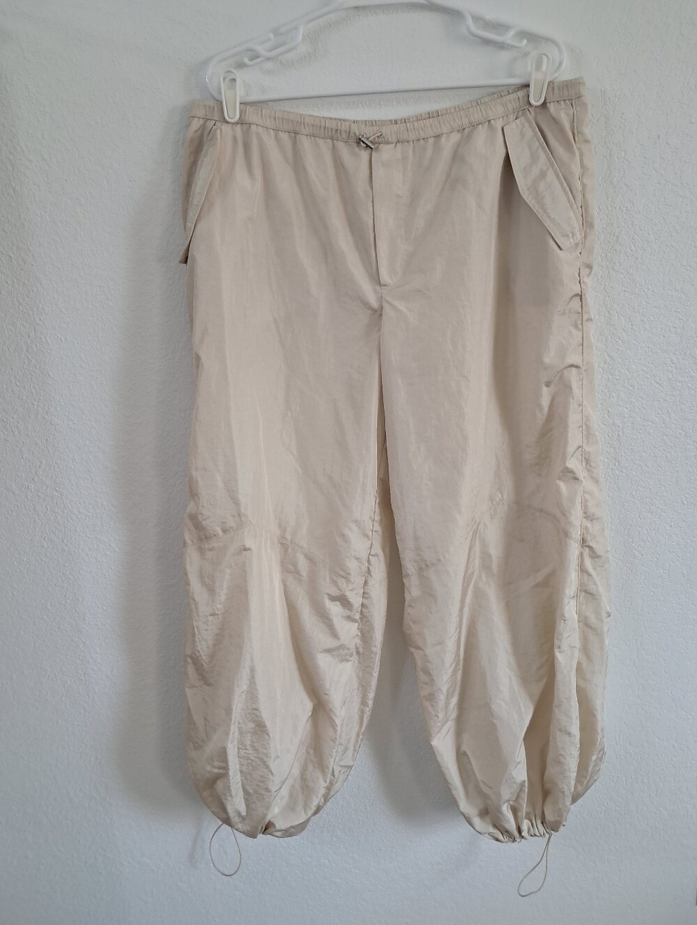 Divided H&M Women's Lg Windbreaker Pants Baggy Metallic Gold Y2K Streetwear
